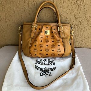 🔥🔥Authentic MCM bag🔥🔥